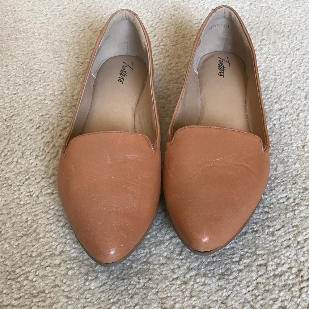 10N Trotters Tan Leather Flats